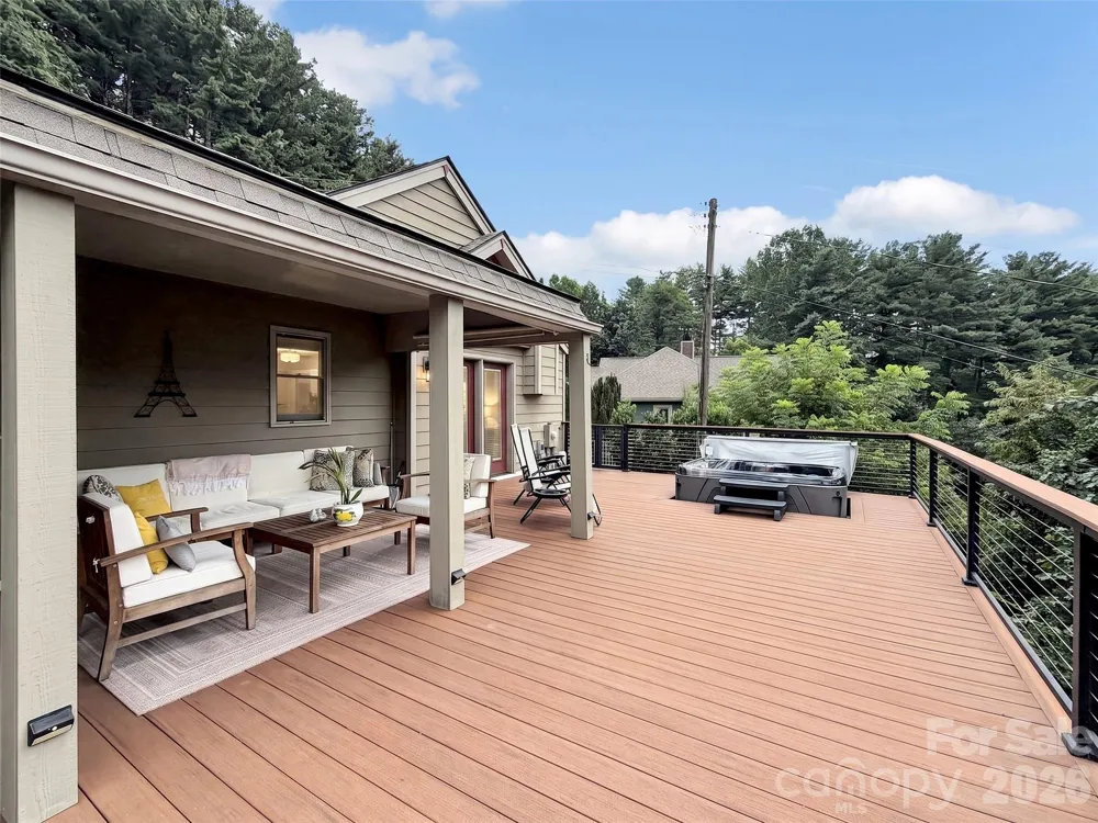 936 Little Mountain Road Waynesville, NC 28786