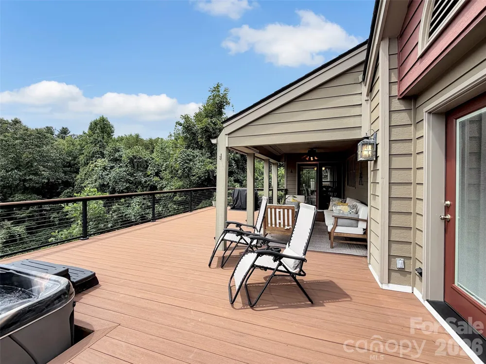 936 Little Mountain Road Waynesville, NC 28786