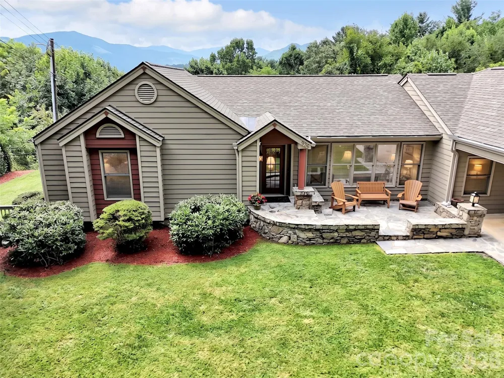 936 Little Mountain Road Waynesville, NC 28786