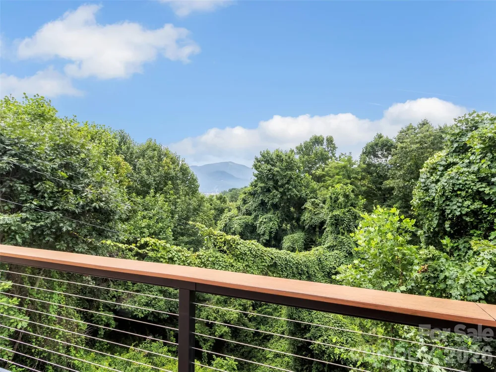 936 Little Mountain Road Waynesville, NC 28786