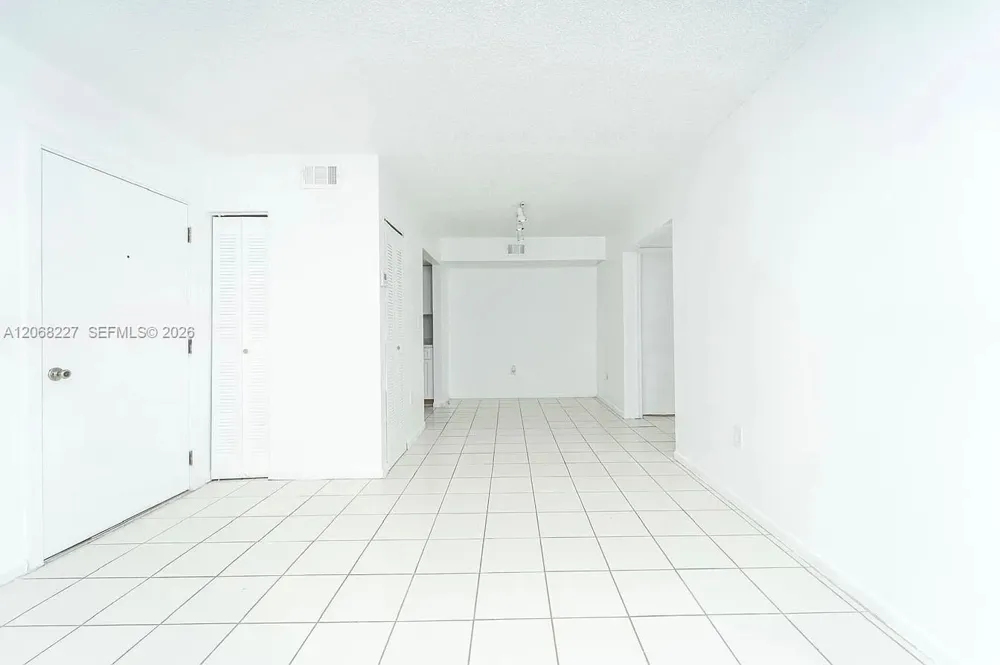 576 NW 114th Ave #203 Sweetwater, FL 33172