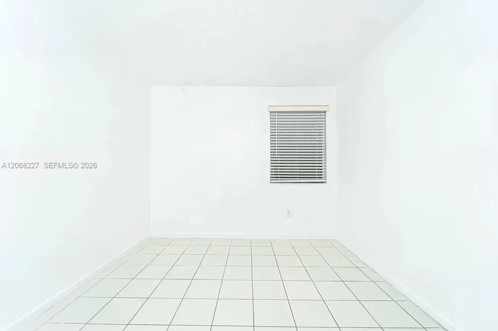 576 NW 114th Ave #203 Sweetwater, FL 33172