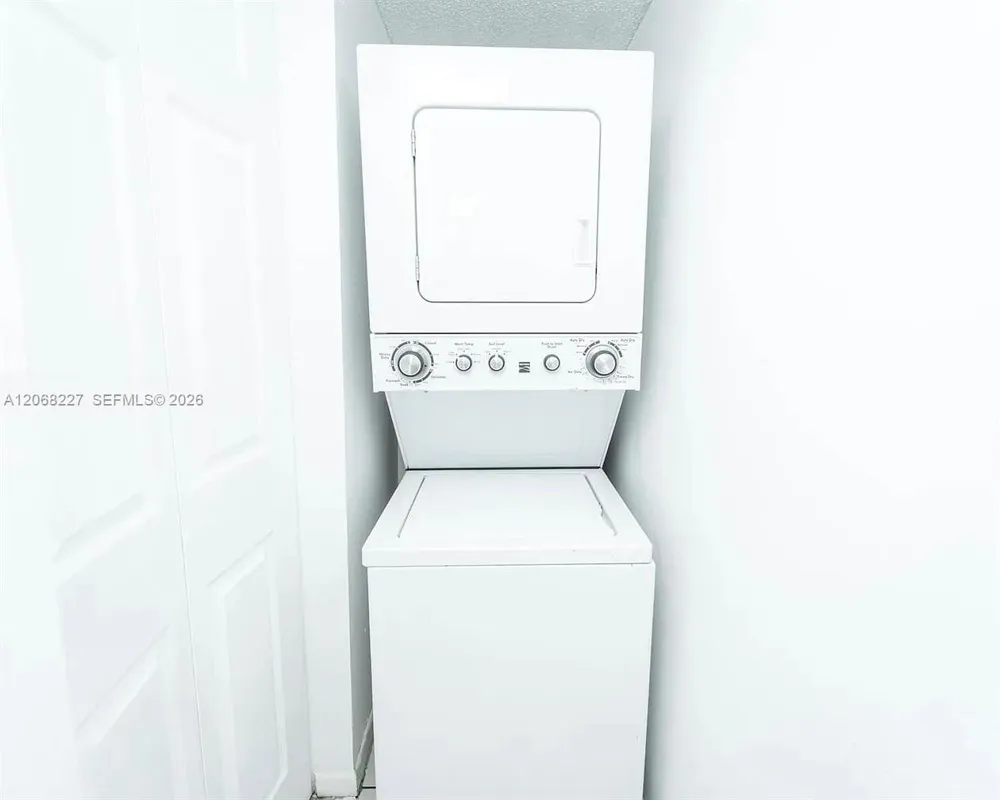 576 NW 114th Ave #203 Sweetwater, FL 33172
