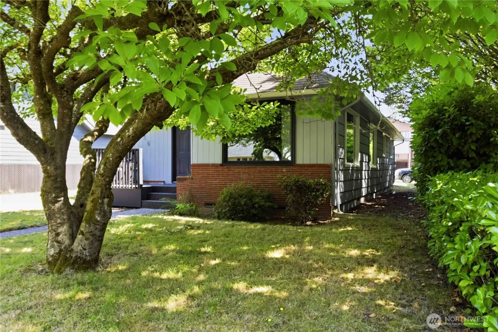 502 17th Avenue Longview, WA 98632
