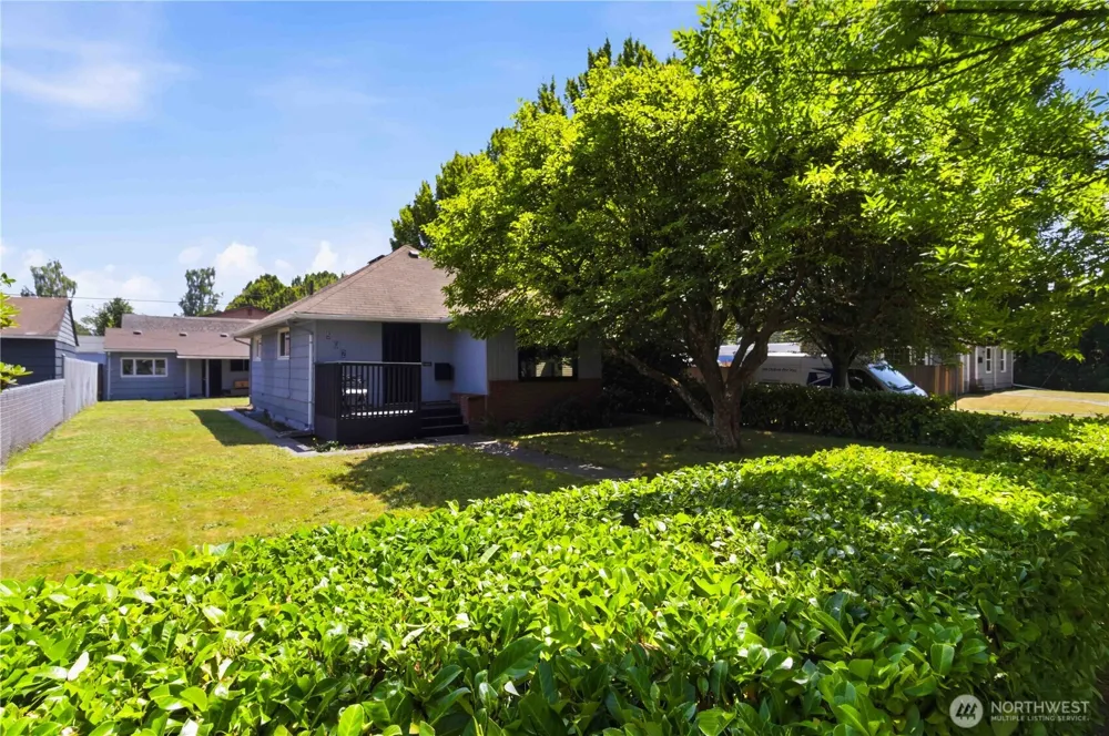 502 17th Avenue Longview, WA 98632
