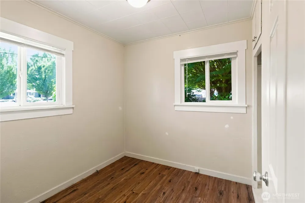 502 17th Avenue Longview, WA 98632