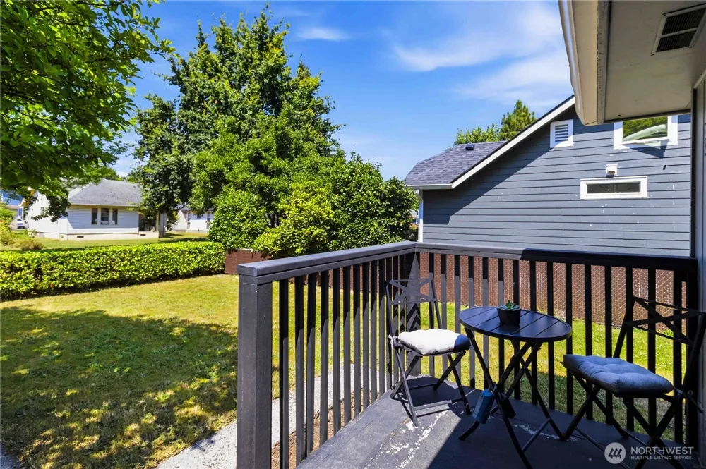 502 17th Avenue Longview, WA 98632