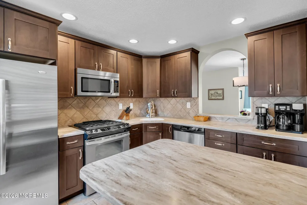 8 Preakness Court Tinton Falls, NJ 07724