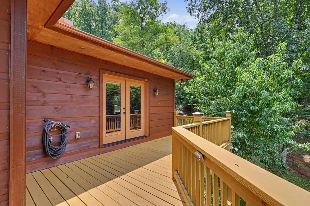 210 Majestic Drive Hayesville, NC 28904
