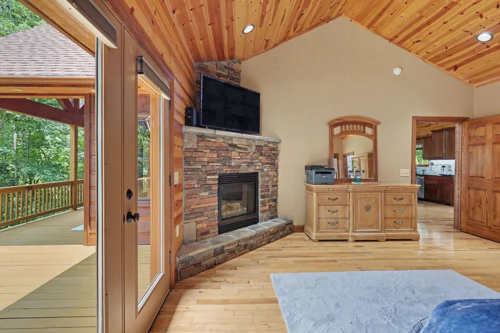 210 Majestic Drive Hayesville, NC 28904