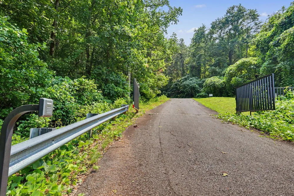 210 Majestic Drive Hayesville, NC 28904