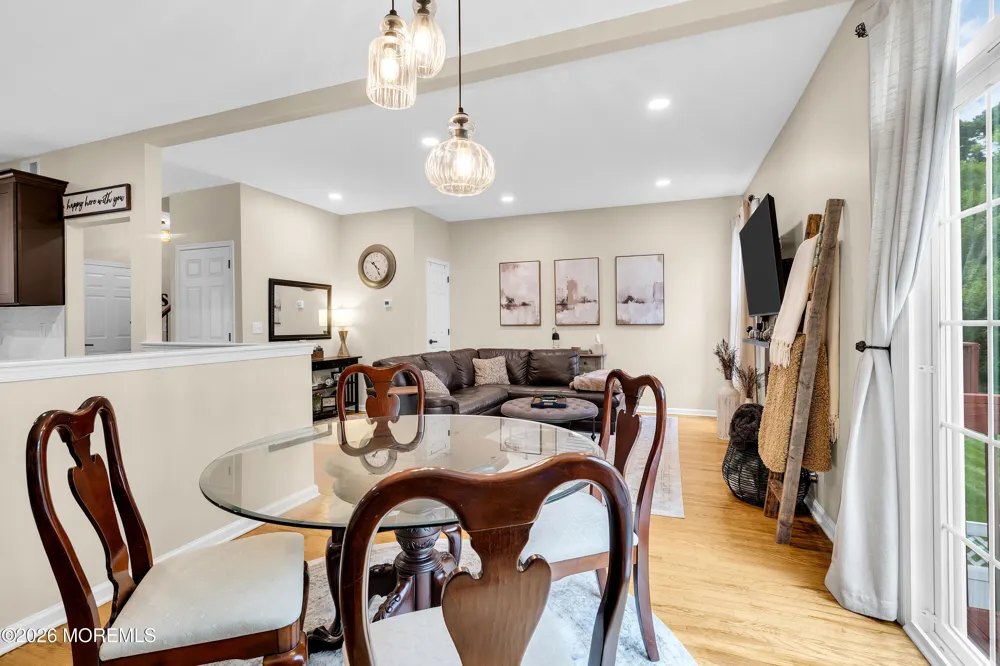 18 Frost Lane East Windsor, NJ 08520
