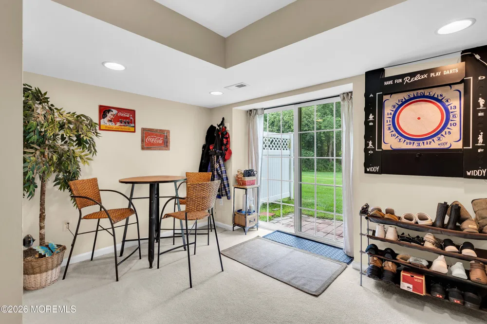 18 Frost Lane East Windsor, NJ 08520