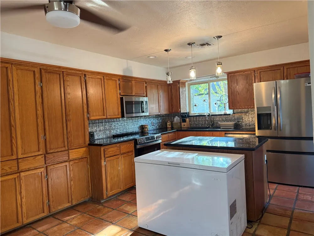 907 Hercules Drive E Bishop, TX 78343