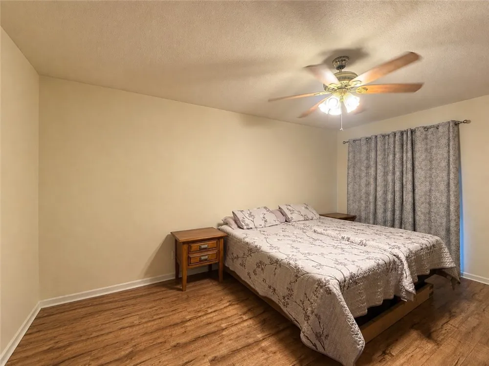 907 Hercules Drive E Bishop, TX 78343