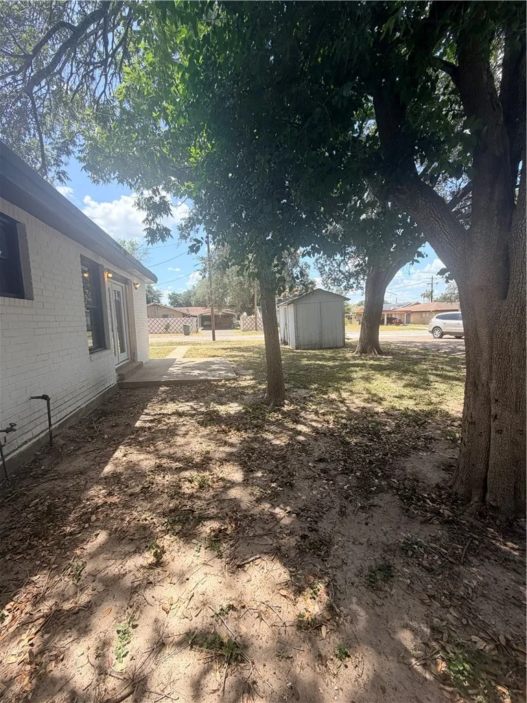 809 Loma Street Alice, TX 78332
