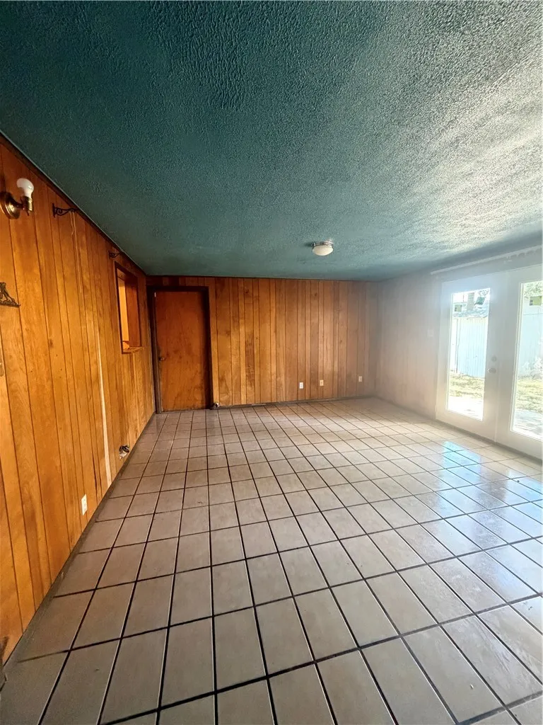 809 Loma Street Alice, TX 78332
