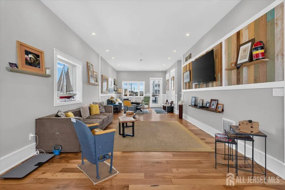 1639 Bay Boulevard Ortley Beach, NJ 08751