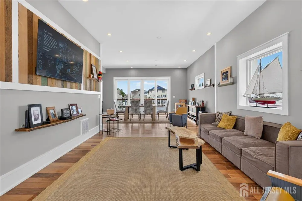 1639 Bay Boulevard Ortley Beach, NJ 08751