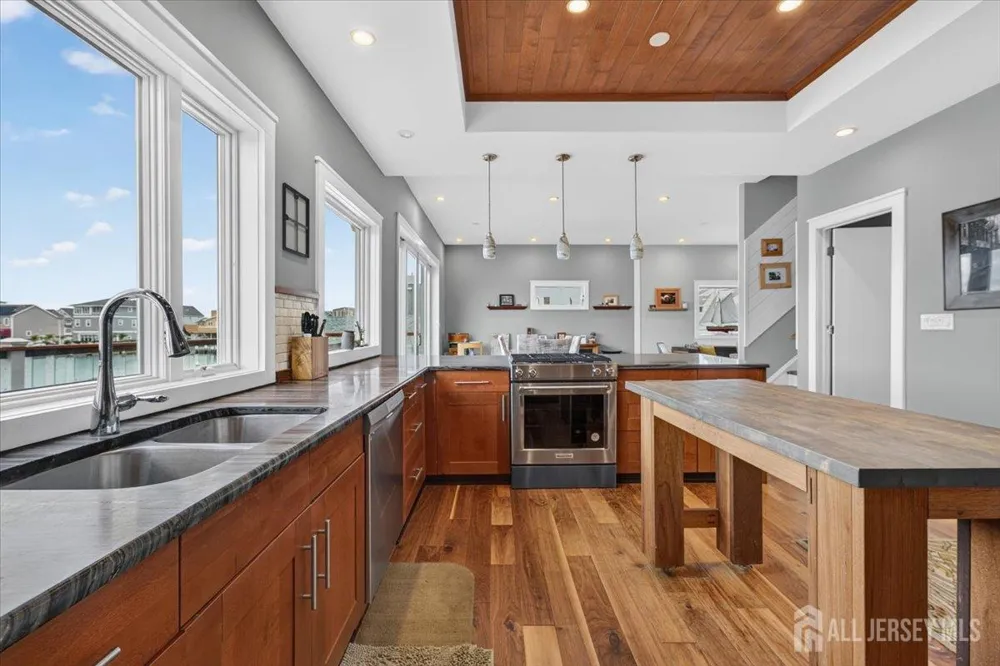 1639 Bay Boulevard Ortley Beach, NJ 08751