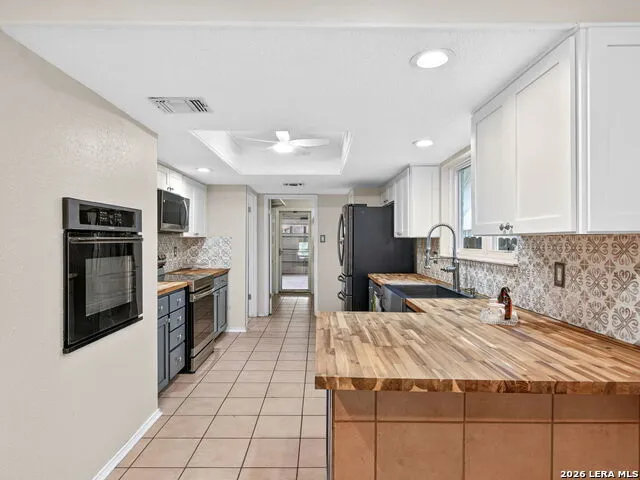 14306 SHADOW OAKS LN San Antonio, TX 78231