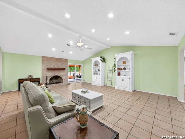 14306 SHADOW OAKS LN San Antonio, TX 78231