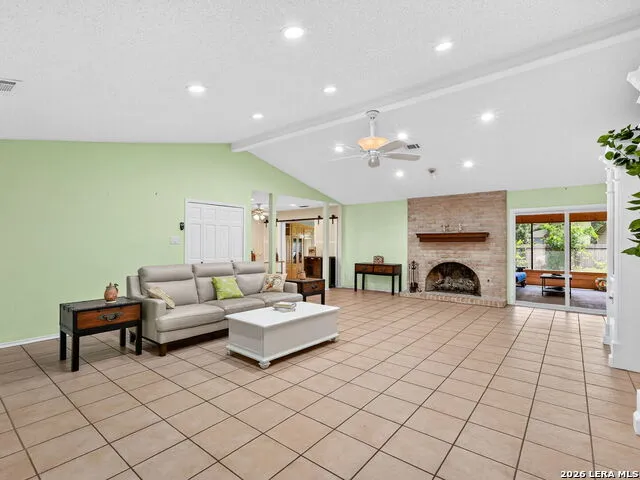 14306 SHADOW OAKS LN San Antonio, TX 78231
