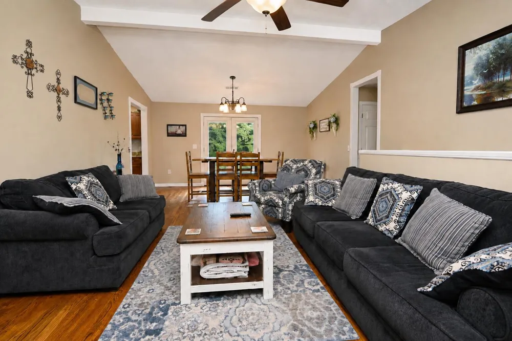 1183 County Road 147 Henagar, AL 35978