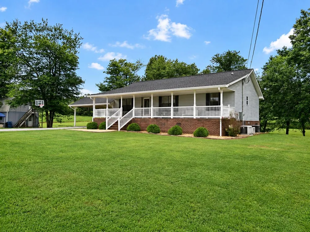 1183 County Road 147 Henagar, AL 35978