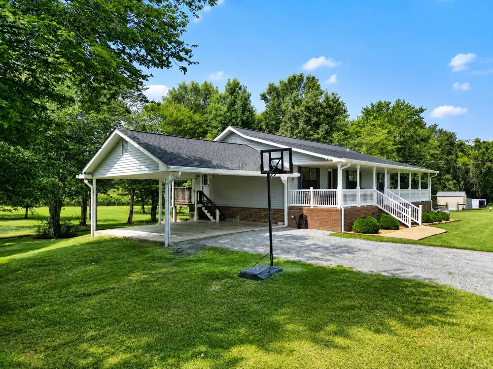 1183 County Road 147 Henagar, AL 35978