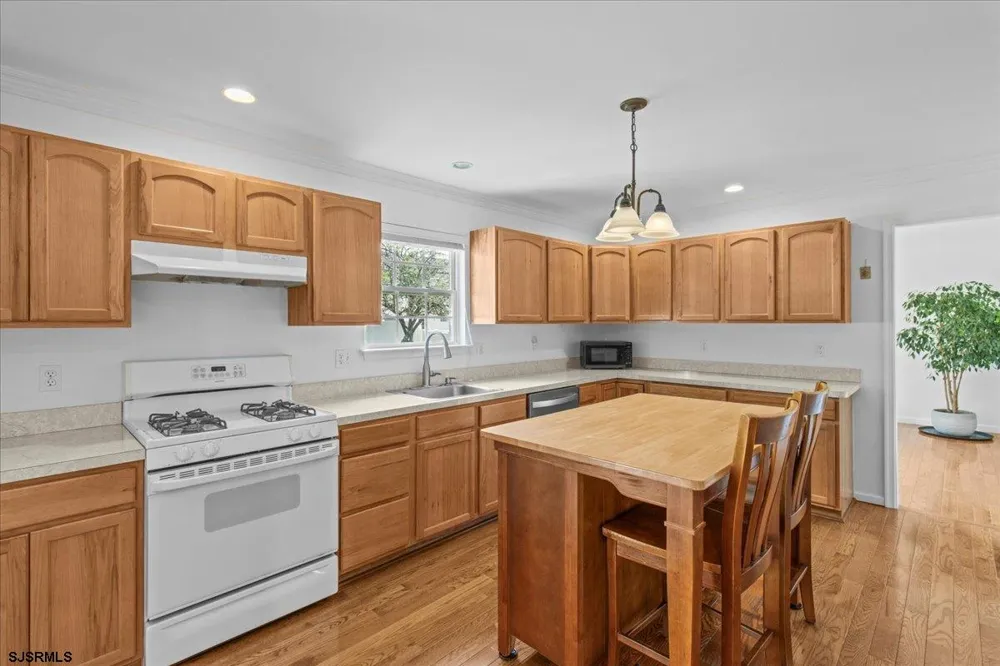 412 S Fir Ave Galloway Township, NJ 08205