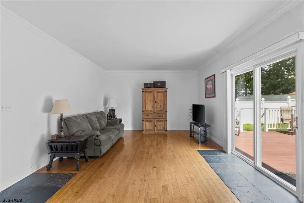 412 S Fir Ave Galloway Township, NJ 08205