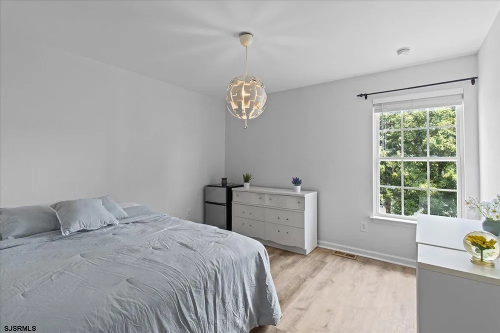 412 S Fir Ave Galloway Township, NJ 08205