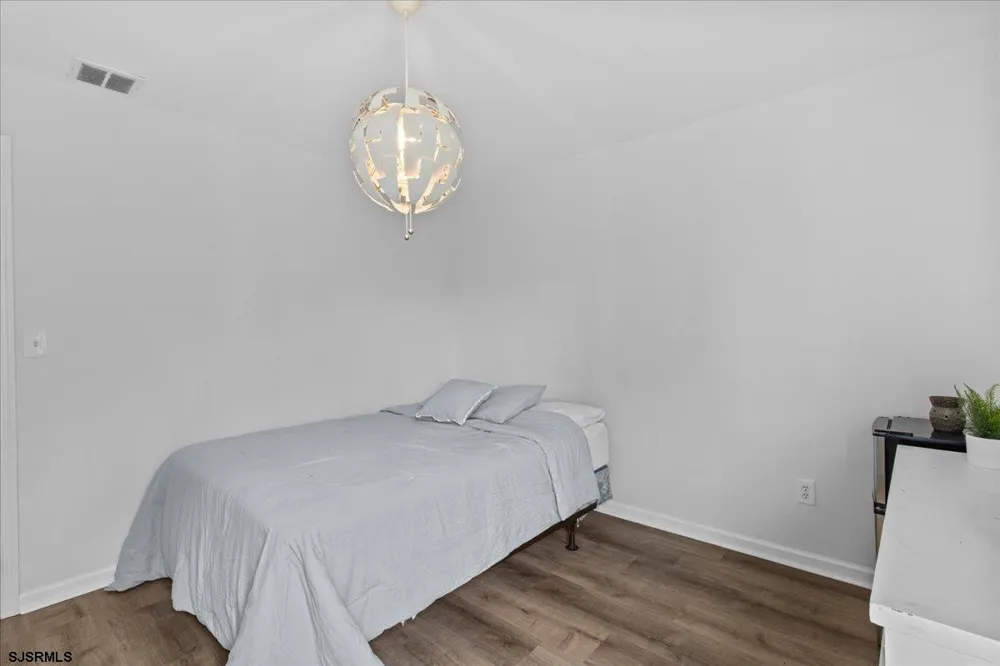 412 S Fir Ave Galloway Township, NJ 08205