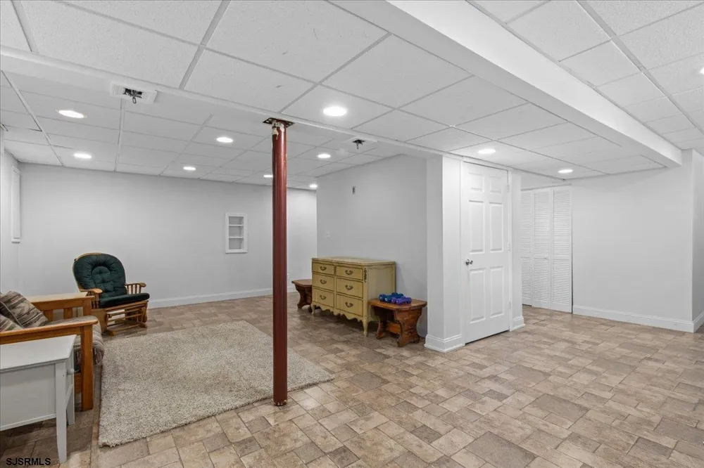 412 S Fir Ave Galloway Township, NJ 08205