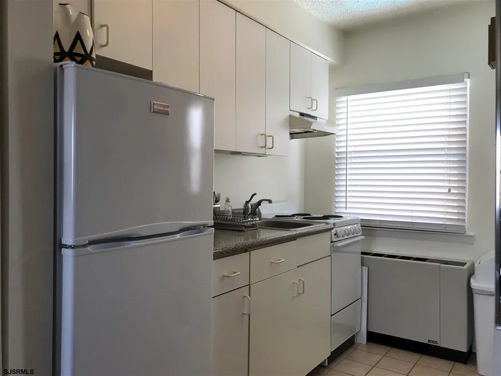 111 S Dudley Ventnor, NJ 08406