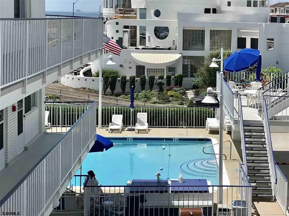 111 S Dudley Ventnor, NJ 08406