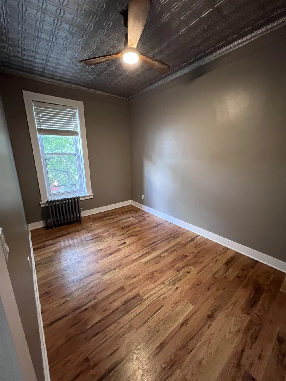 157 MIDLAND AVE Kearny, NJ 07032