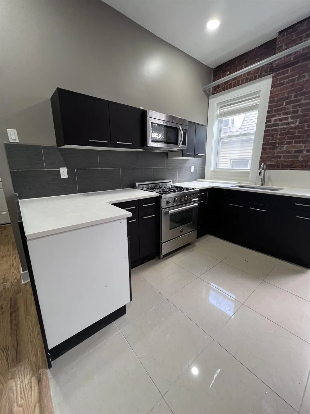 157 MIDLAND AVE Kearny, NJ 07032