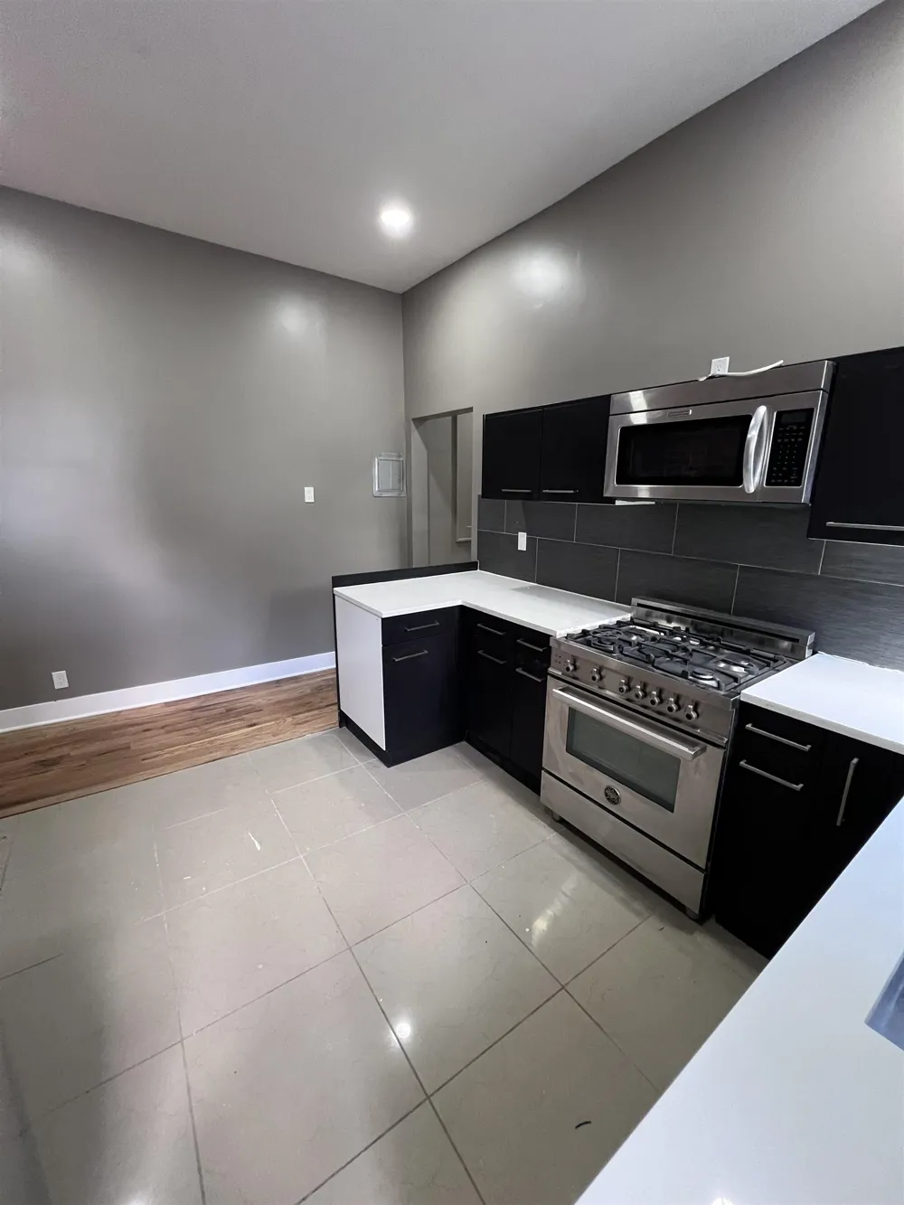 157 MIDLAND AVE Kearny, NJ 07032