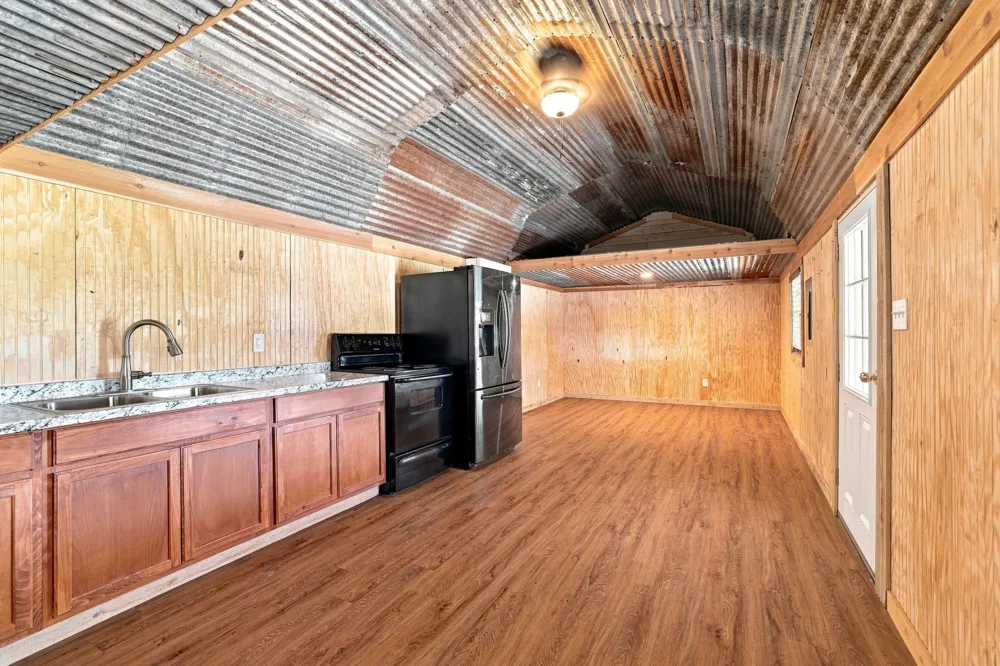 933 Scott Honey Grove, TX 75446
