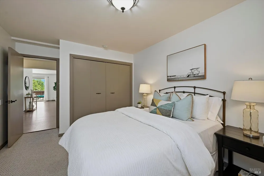 5 Sausalito Boulevard ##1 Sausalito, CA 94965