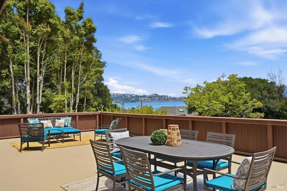 5 Sausalito Boulevard ##1 Sausalito, CA 94965