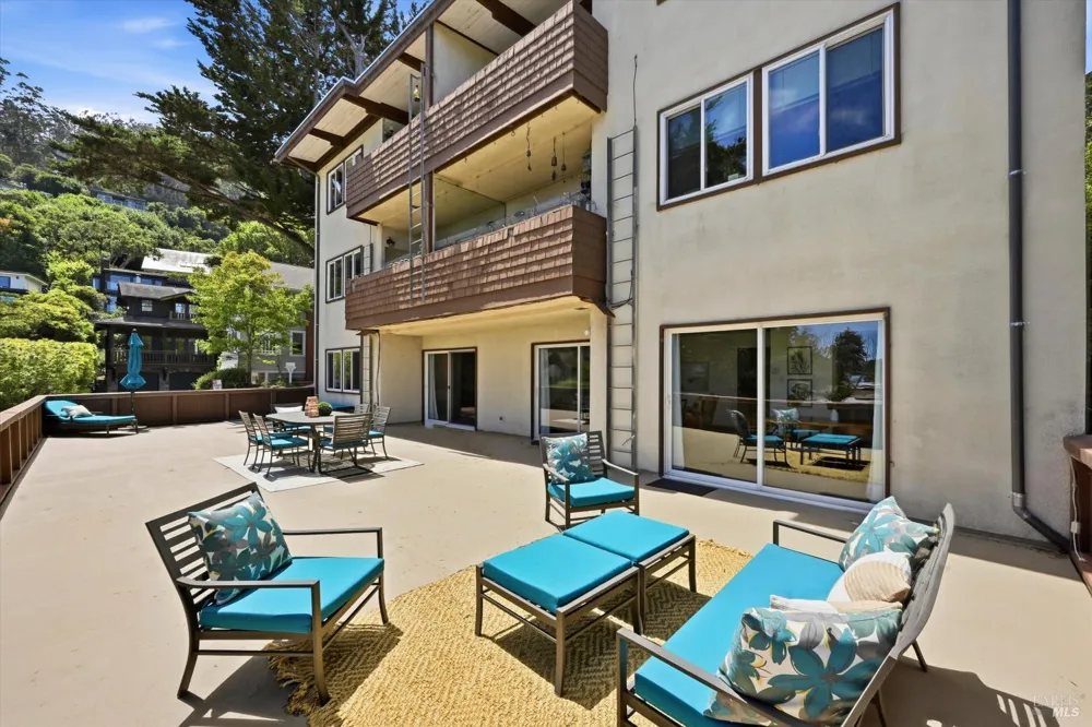 5 Sausalito Boulevard ##1 Sausalito, CA 94965