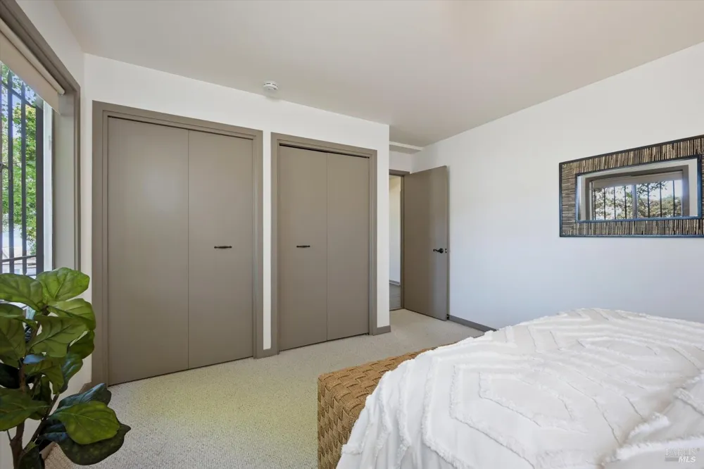 5 Sausalito Boulevard ##1 Sausalito, CA 94965