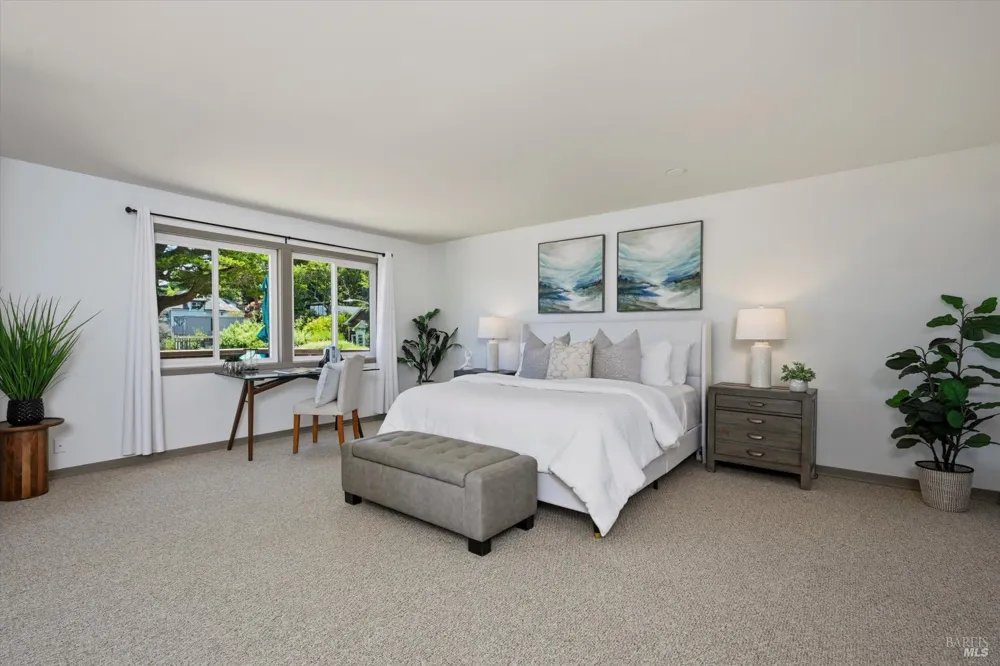 5 Sausalito Boulevard ##1 Sausalito, CA 94965