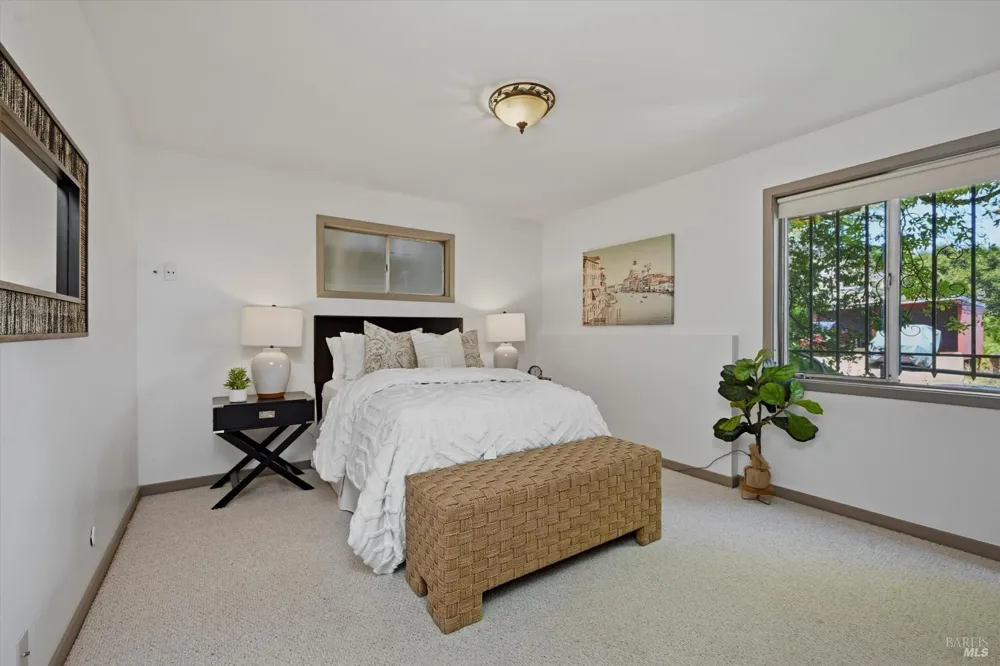 5 Sausalito Boulevard ##1 Sausalito, CA 94965