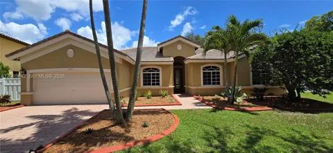 2823 Poinciana Cir
