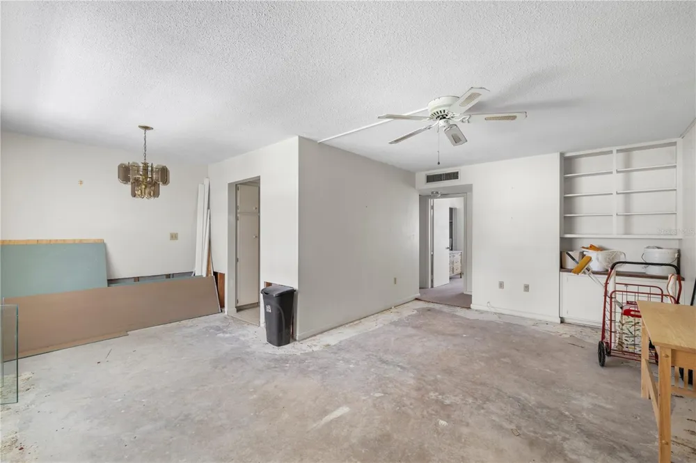 650 PINELLAS POINT DRIVE S #122 St Petersburg, FL 33705
