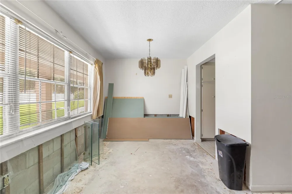 650 PINELLAS POINT DRIVE S #122 St Petersburg, FL 33705